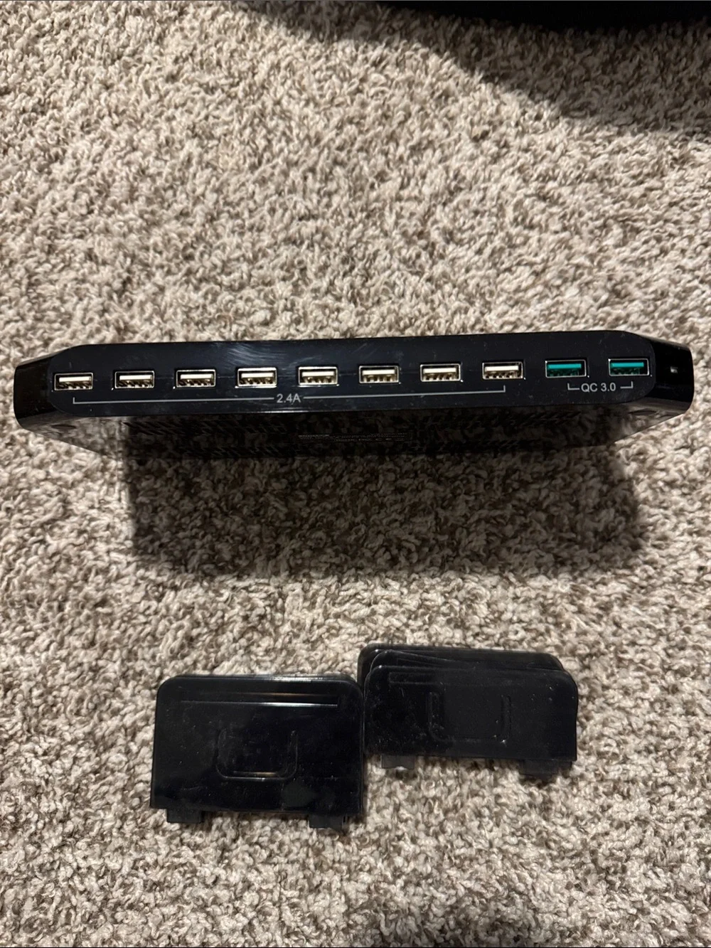 ÜNITEK Black 96W 10-Port Charging Station